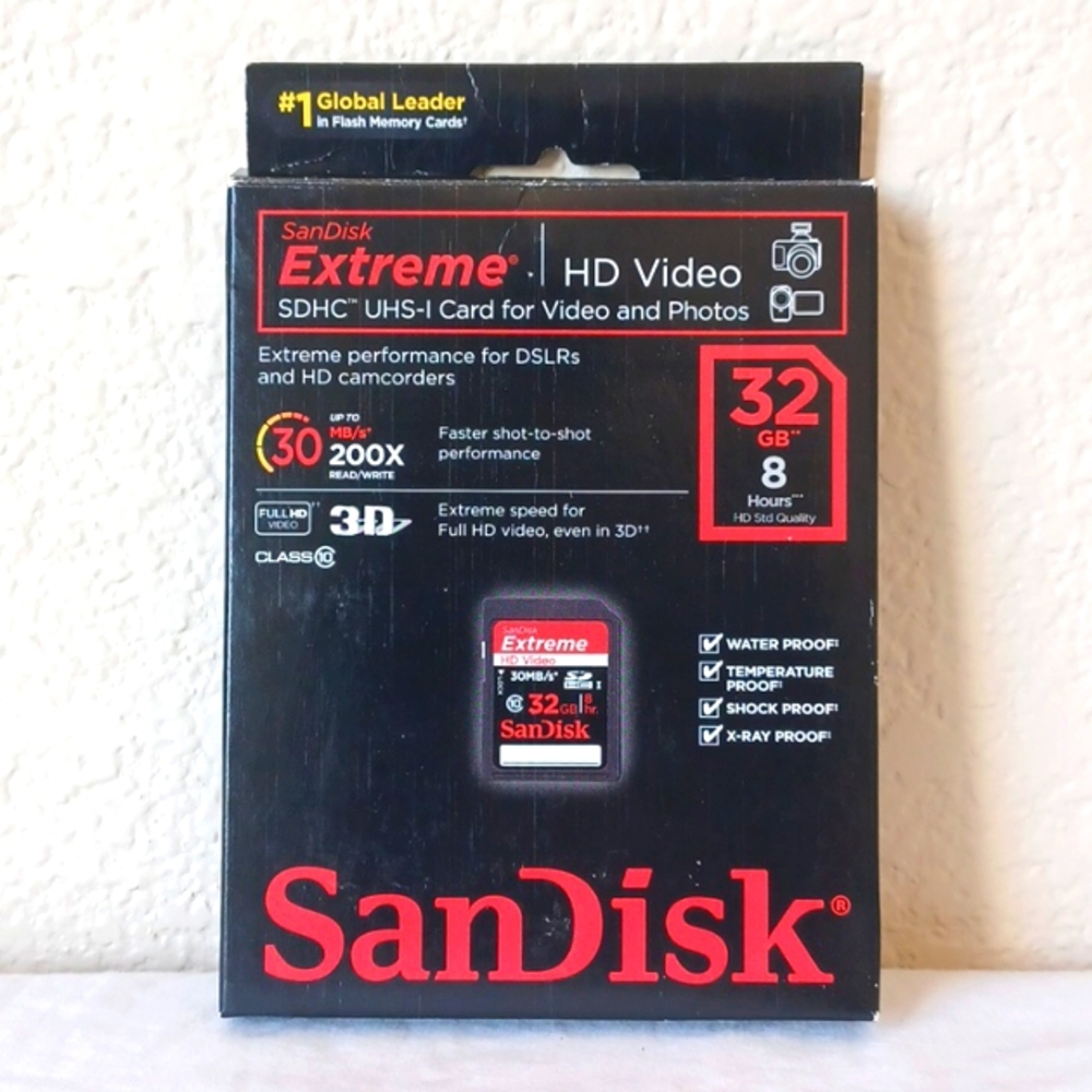 3/$25 SALE New SanDisk Memory Card 32GB Extreme HD Video SDHC UHS-I 8hr Open Box